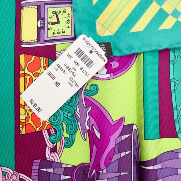 NWT Hermes Scarf Carré 90 "Les Trophées" in Green/Purple - Picture 6 of 10